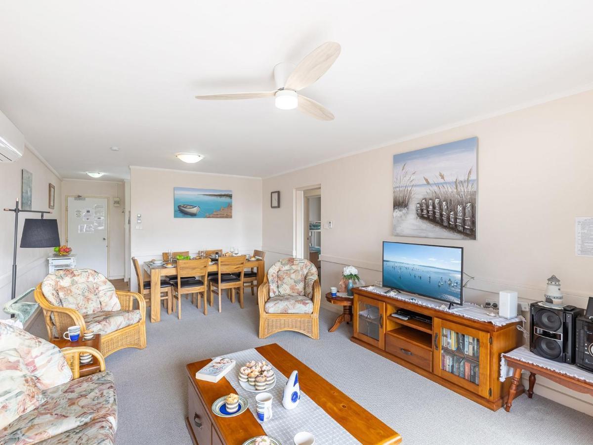 Teramby Court, 10,104 Magnus Street - Unit In Nelson Bay Cbd, With Water Views, Air Con And Wi-Fi Apartment ภายนอก รูปภาพ